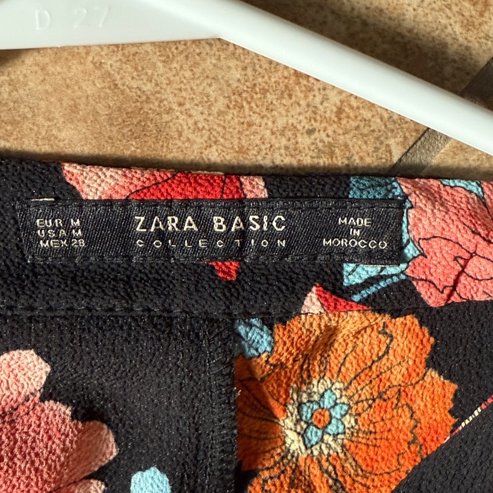 Zara Basic Floral Patterned Garment - image 2